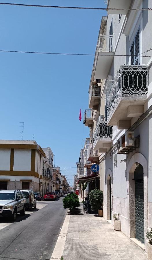 B&B La Reggia Del Sol Trani Exterior photo